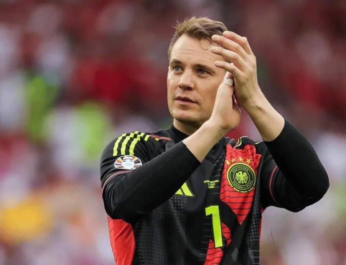 华体会体育入口-诺伊尔回应重返德国队传闻，称退出国家队后无意回归